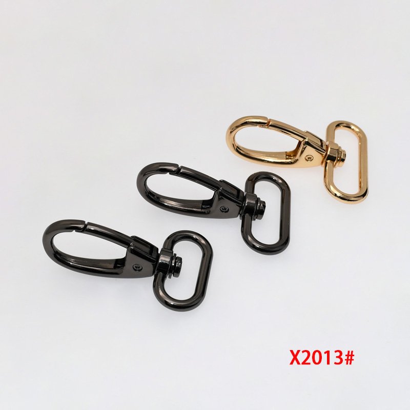 Spot goods high quality gun black Carabiner hook 25/32/38mm Metal Bag Strap Buckle Woven belt buckle Lobster clasp