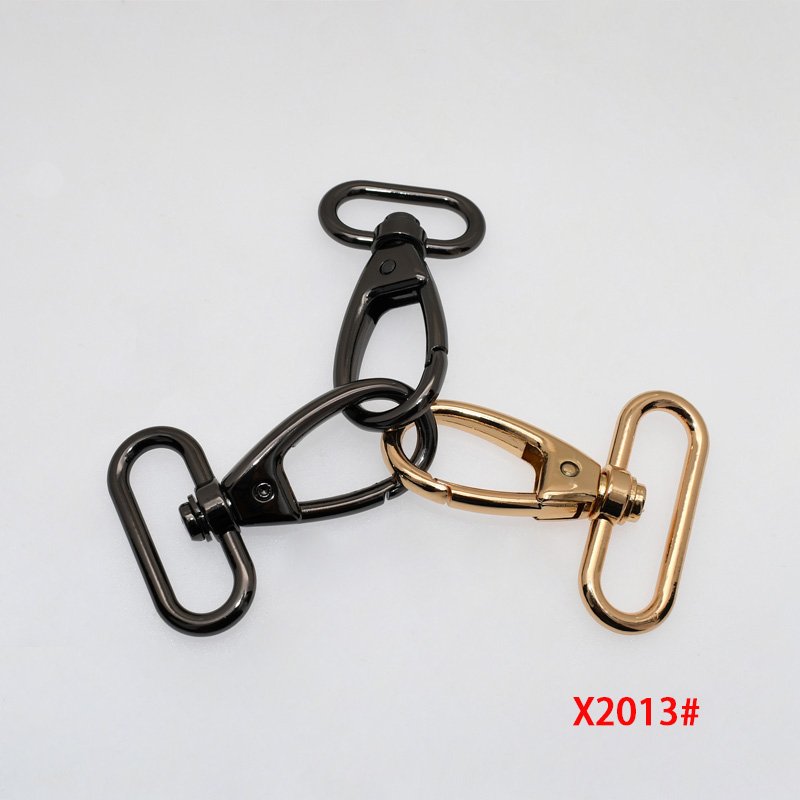 Spot goods high quality gun black Carabiner hook 25/32/38mm Metal Bag Strap Buckle Woven belt buckle Lobster clasp