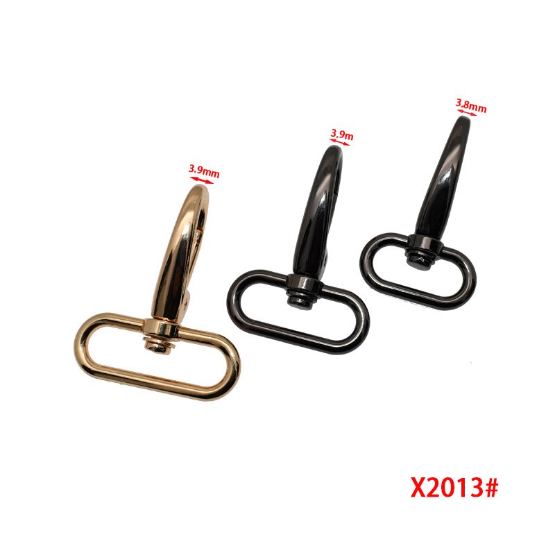 Spot goods high quality gun black Carabiner hook 25/32/38mm Metal Bag Strap Buckle Woven belt buckle Lobster clasp