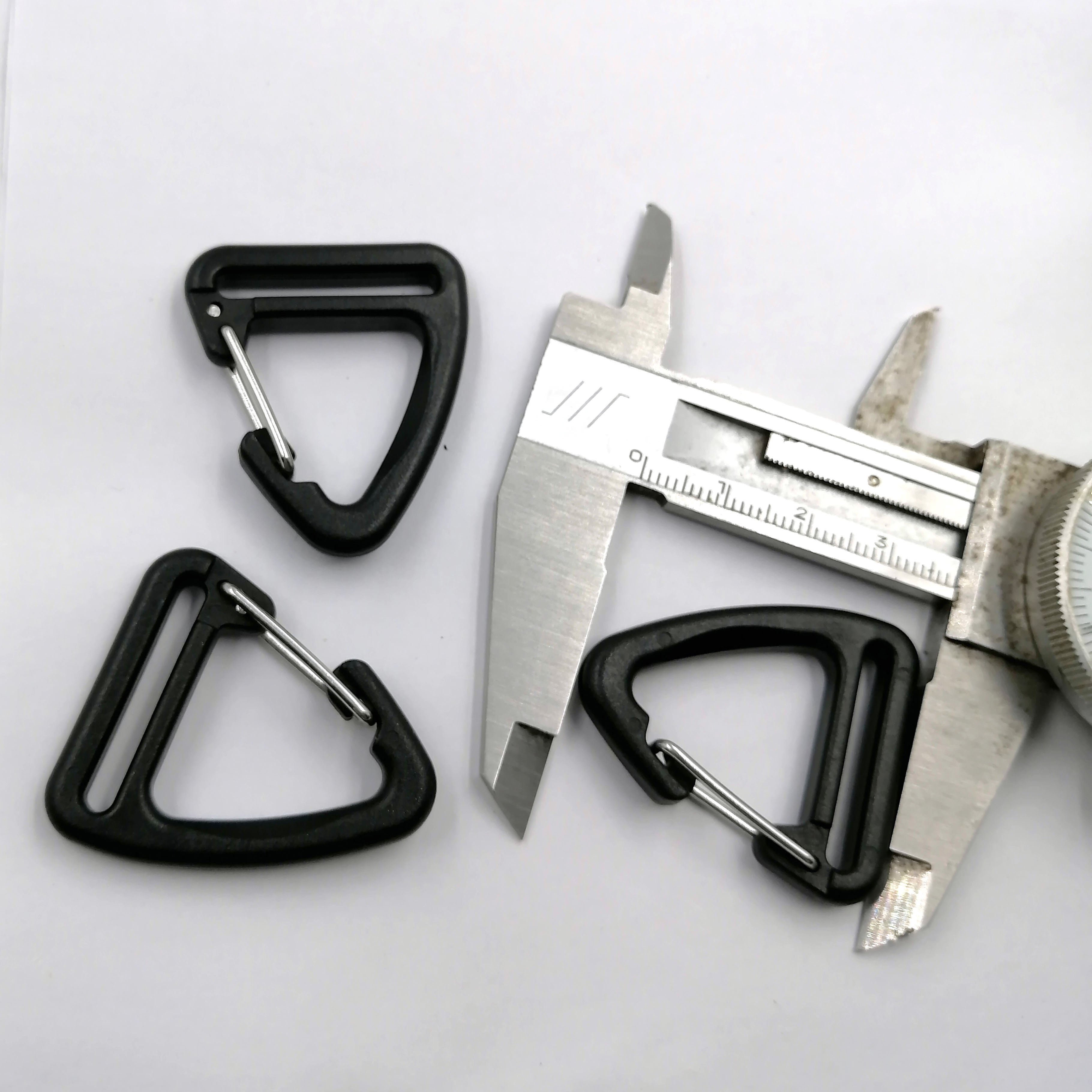 Plastic Alloy Triangle Carabiner Clips With Strap Slit Keychain Belt Snap Buckles Spring Quickdraws Clip Hooks