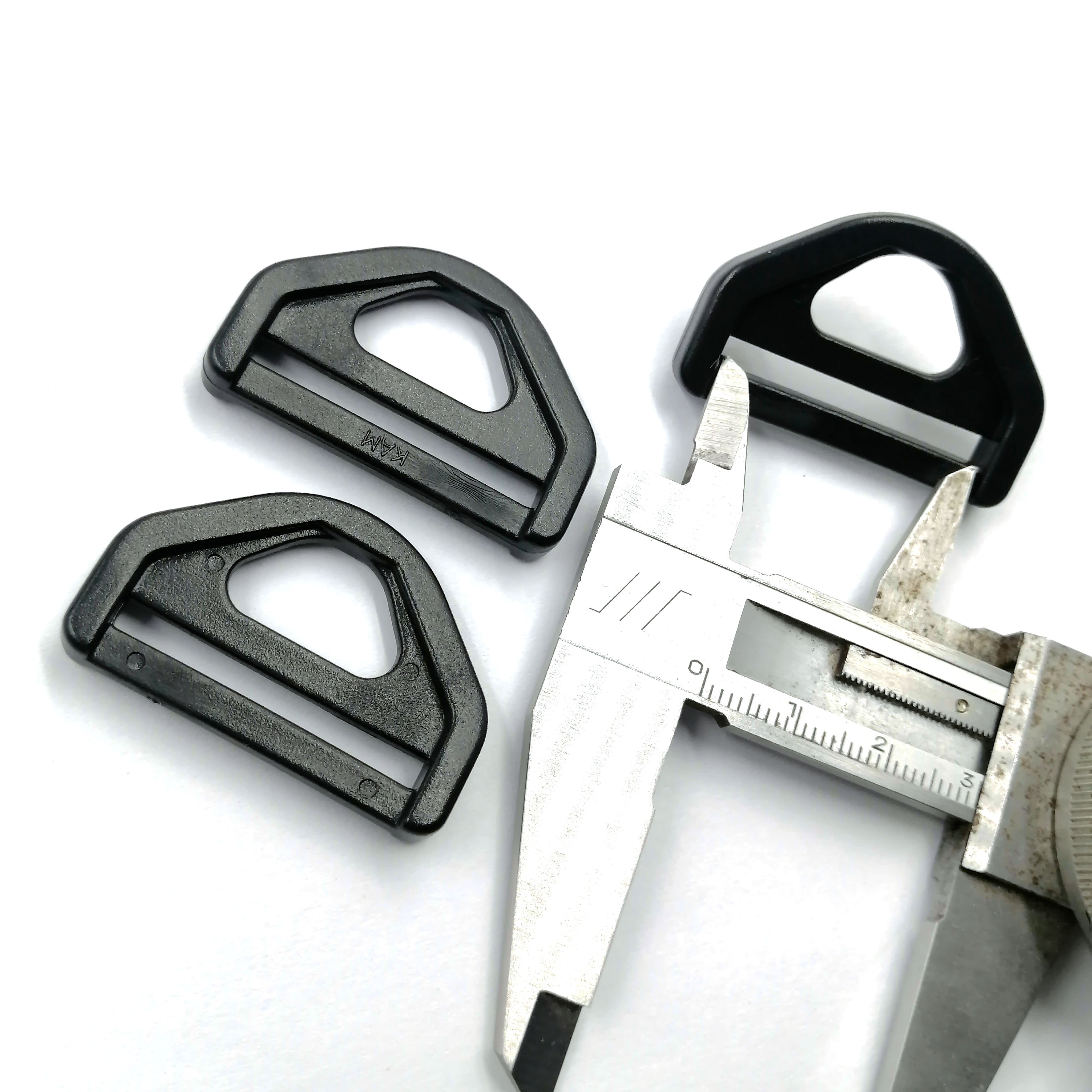 High Quality Curve Strap Connector Bar Slider D Buckle Plastic Triangle Ring Buckles For Tactical Backpack Belt