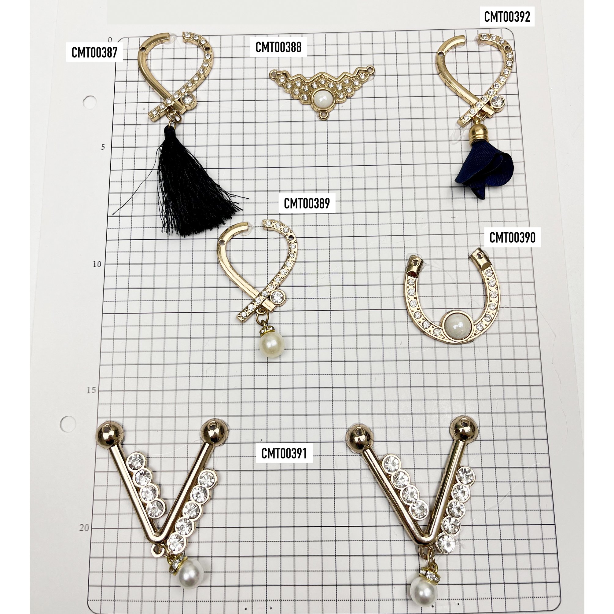 Fashion Front Closure Buckle Gold Swimwear hardware v shape connector Buckle