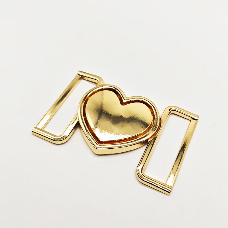 Customized Garment Hardware Parts Luxury Golden Heart Shape Belt Buckle Zinc Alloy Quick Release Metal Straps Buckle For Women