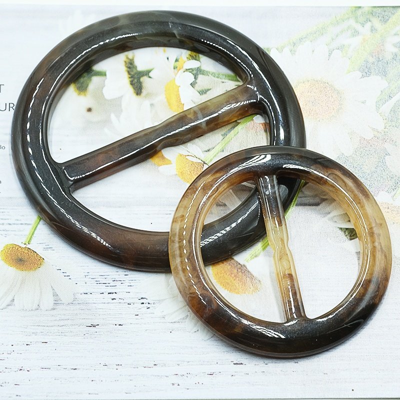 Hot selling custom buckles plastic resin dark coffee women coats belt buckles round waist buckles for clothing
