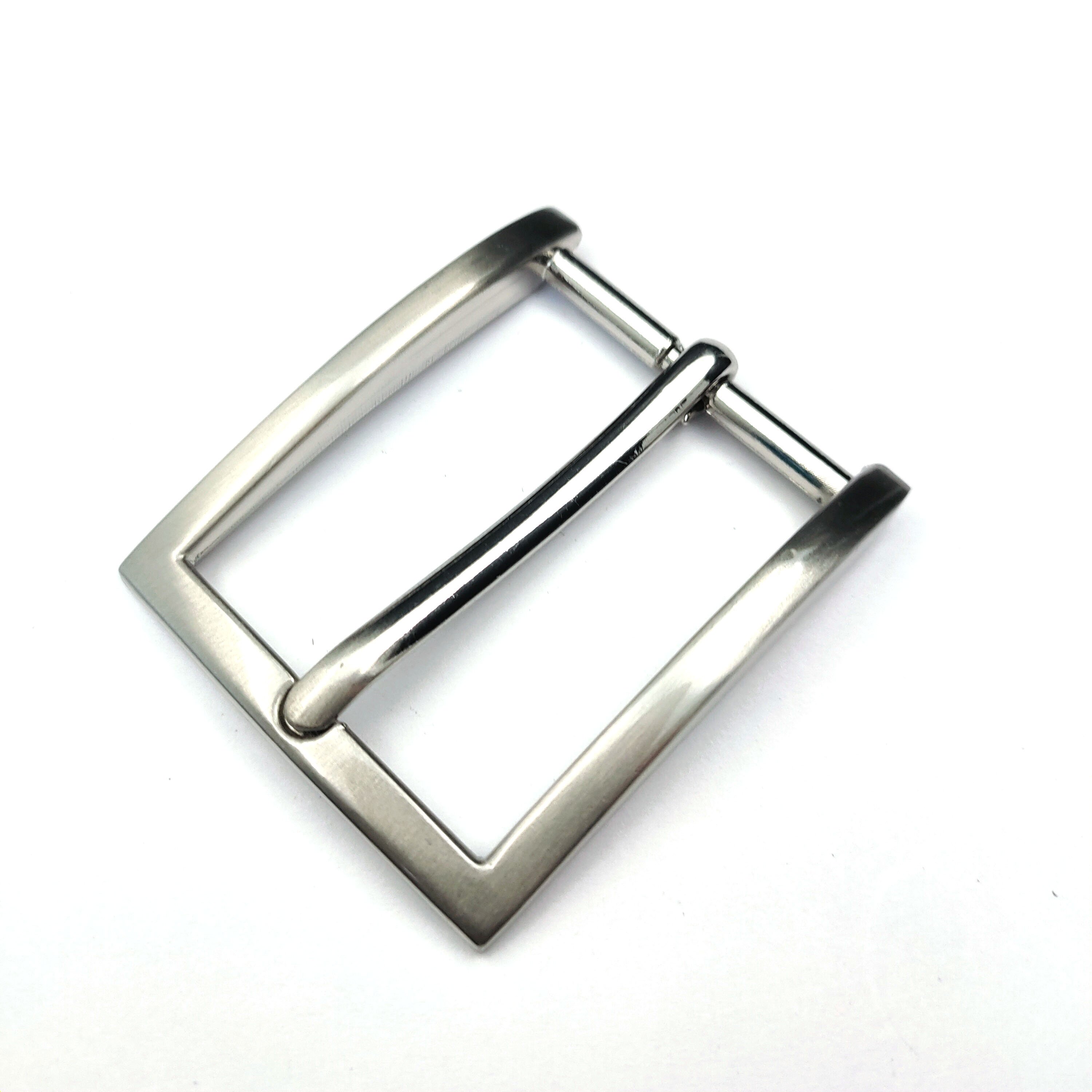 Wholesale Custom Made 3D Fashion Logo silver smooth Metal Pin Belt Buckle for men Leather Belt