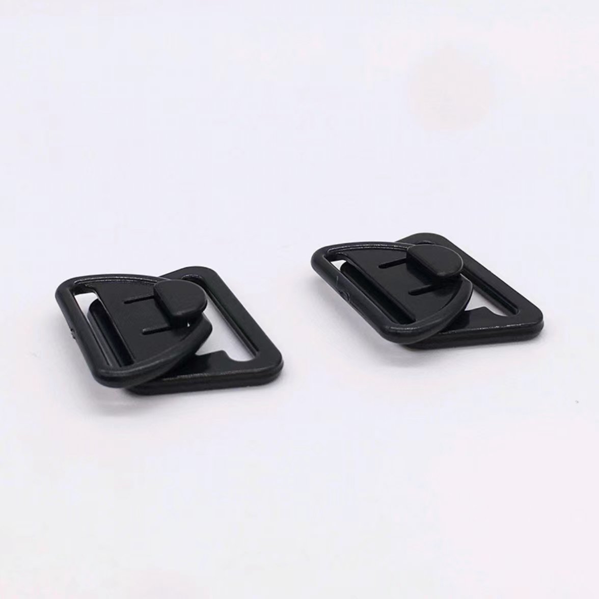 Direct Selling Bra Front Buckle Adjuster Slider Adjusting Breastfeeding Plastic Nursing Bra Clips Mommy Bra Buckles