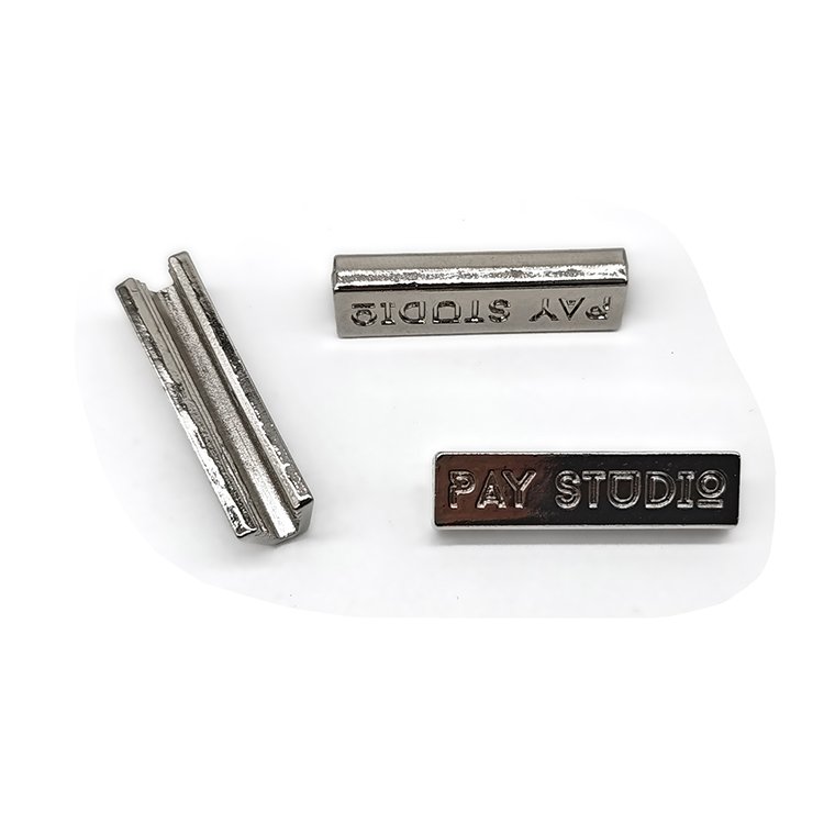 Custom Labelled Printed Metal Engraved Tail Clips Buckles Work Clothes Label Bag Buckles Low Price In India