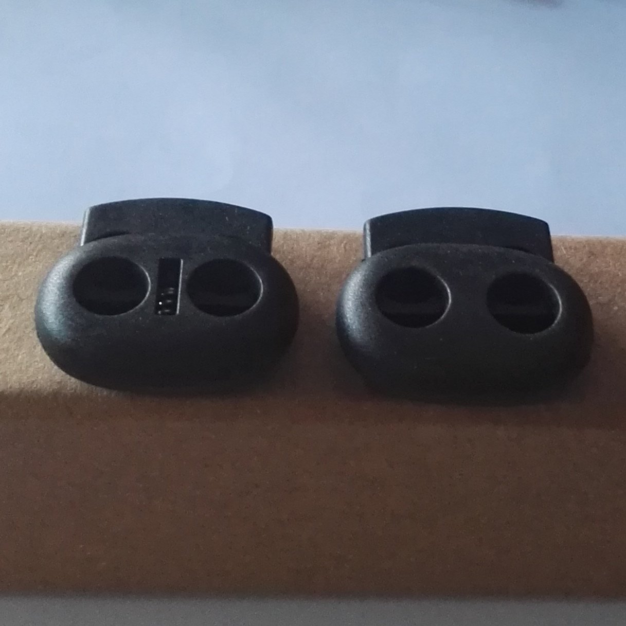 Wholesale 10mm Large Hole Durable Nylon 2-Hole Spring Buckle Cord Lock Cord stopper Rope Stopper Large Hole Cord End