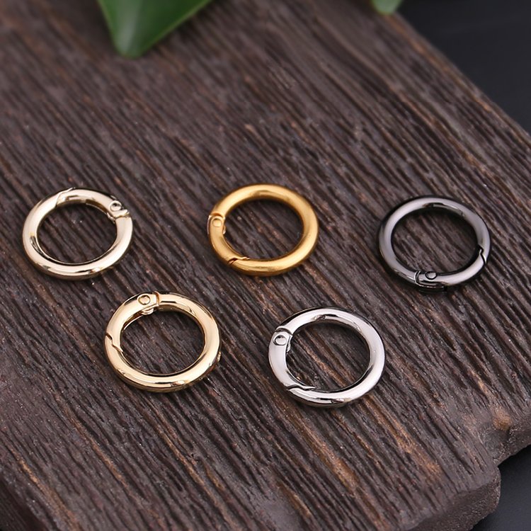 Wholesale custom different colors size handbag key ring metal spring open gate o ring clasp buckle for bag belt DIY craft sewing