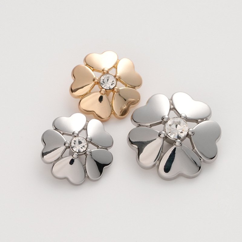 Diamond-Embellished Four-leaf Clover Flower Buttons Shank Style Lady Blouse Buckle for Clothing Garments Premium Plating button