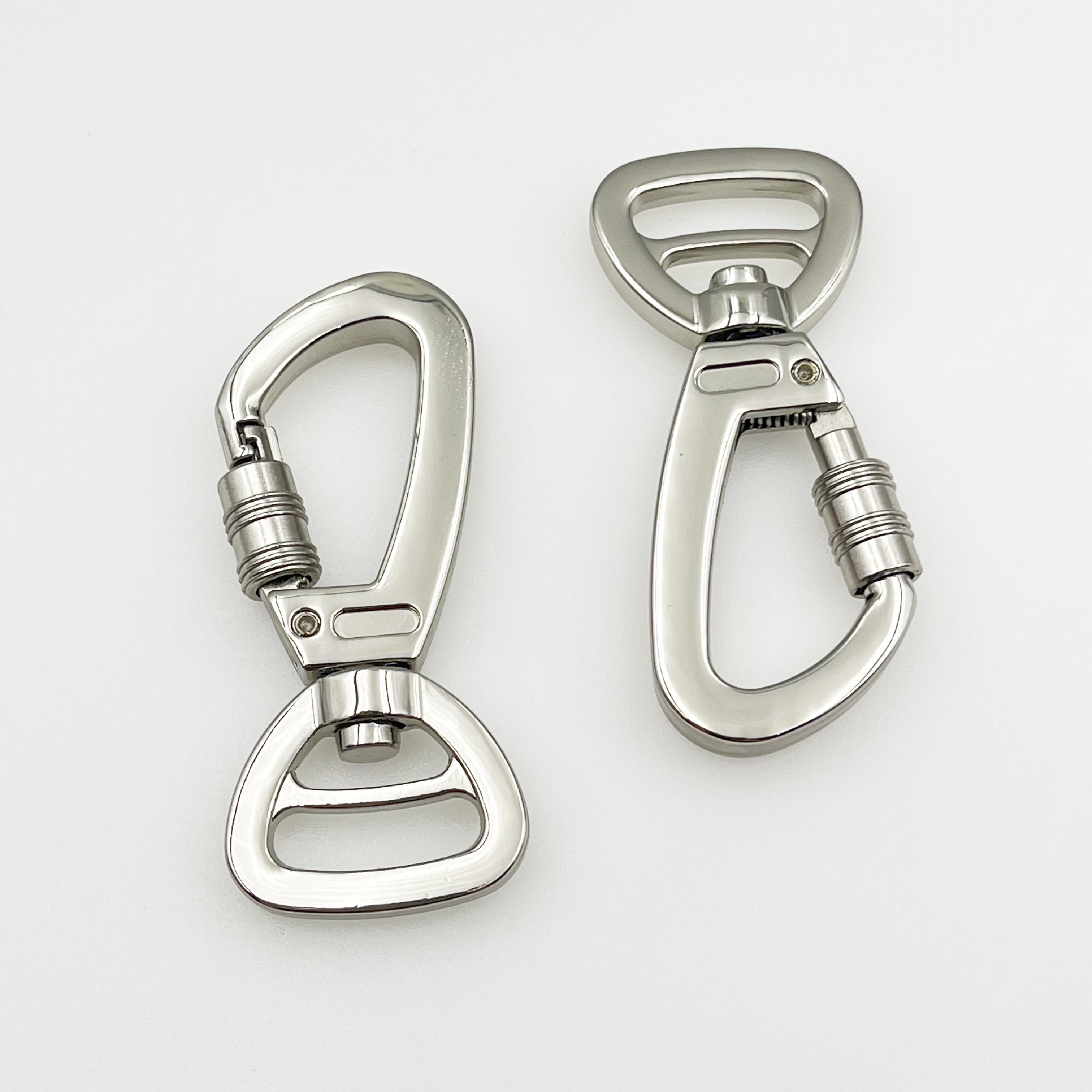 Factory Price Pet Collar Hardware Premium Locking Carabiner Leash Clip and Silver Hardware Metal Handle O Ring Adjustable Buckle