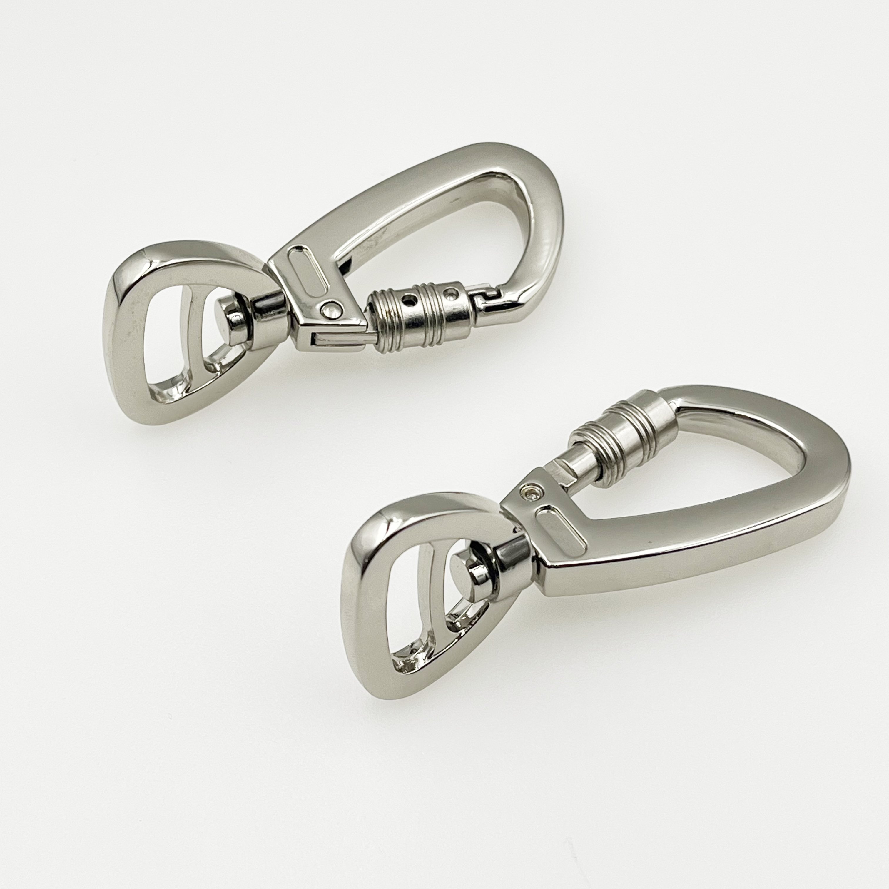 Factory Price Pet Collar Hardware Premium Locking Carabiner Leash Clip and Silver Hardware Metal Handle O Ring Adjustable Buckle