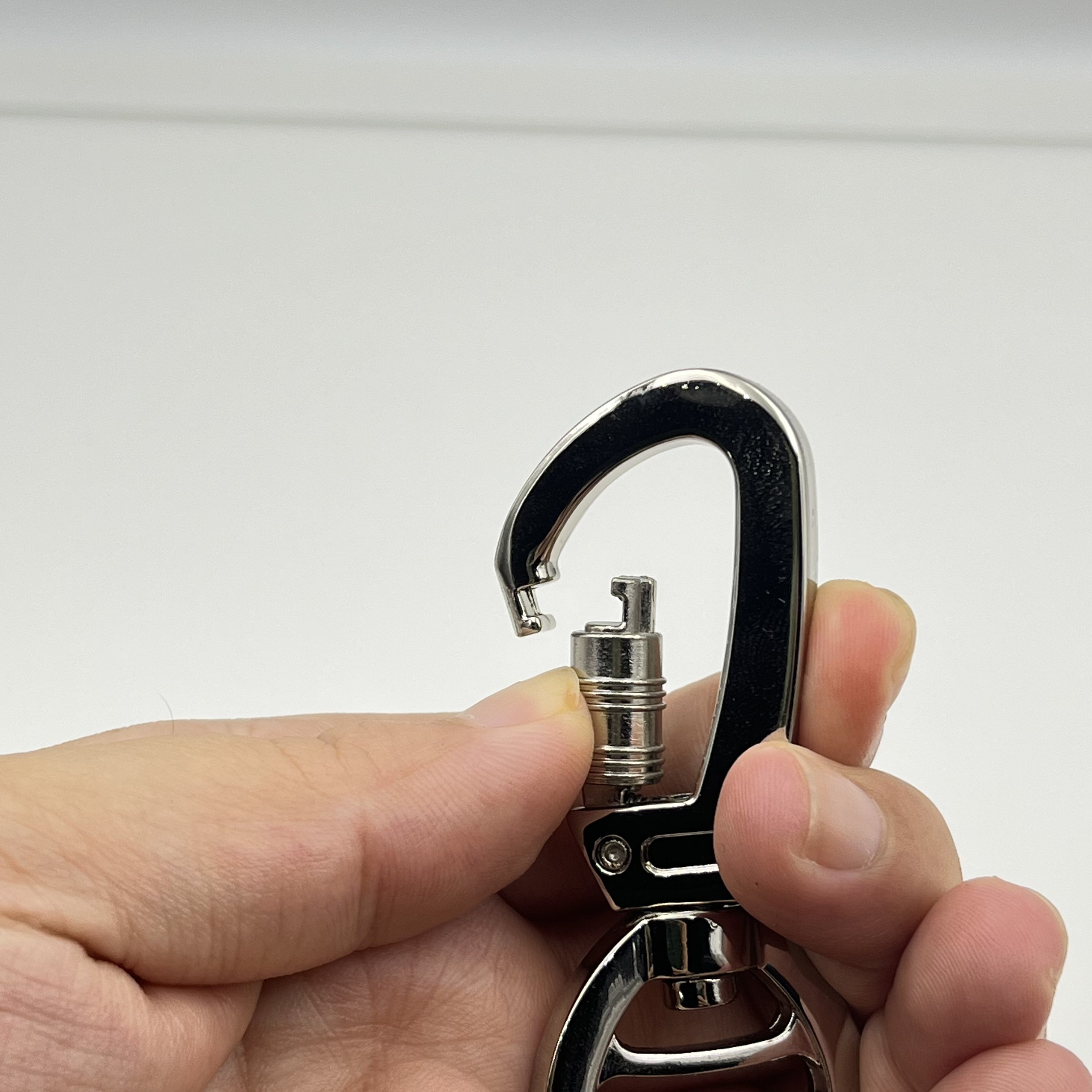 Factory Price Pet Collar Hardware Premium Locking Carabiner Leash Clip and Silver Hardware Metal Handle O Ring Adjustable Buckle