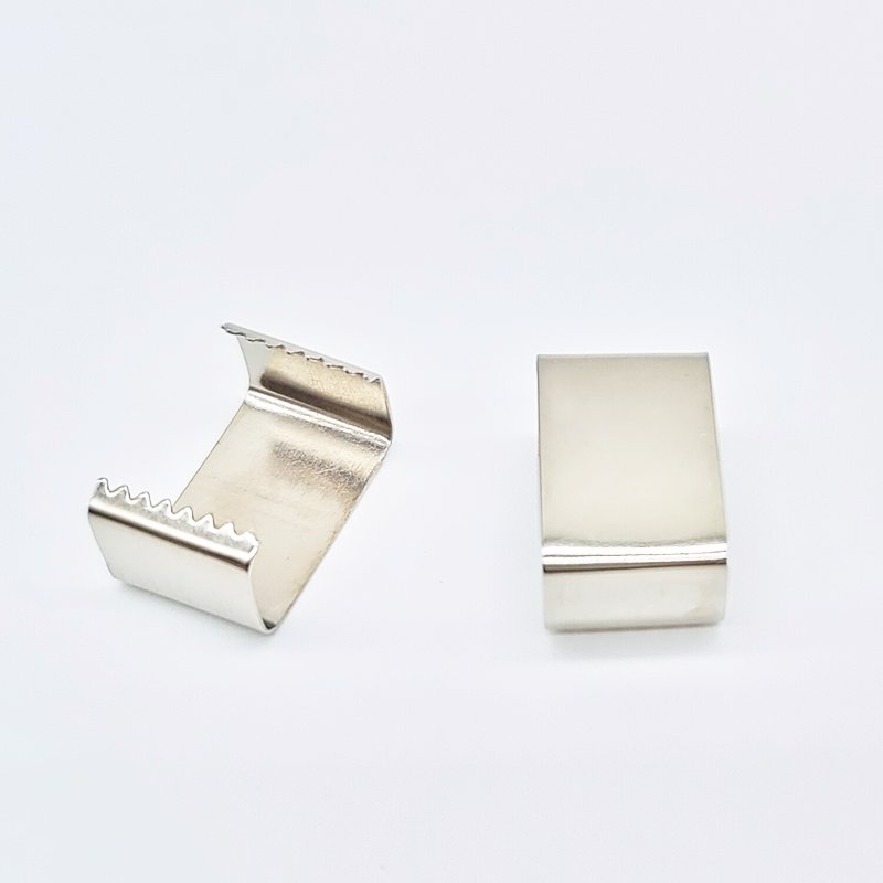 China Factory Wholesale Clothes Bag Hardware Accessories High Quality Metal Crimps Tail Clips Buckles For Ribbon Lanyards