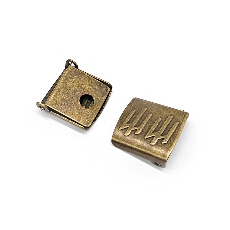 Wholesale Cheap Good Quality 18mm Baseball Cap Metal Clip Buckle Vintage Brass Color Decorative Adjustable Hat Buckles