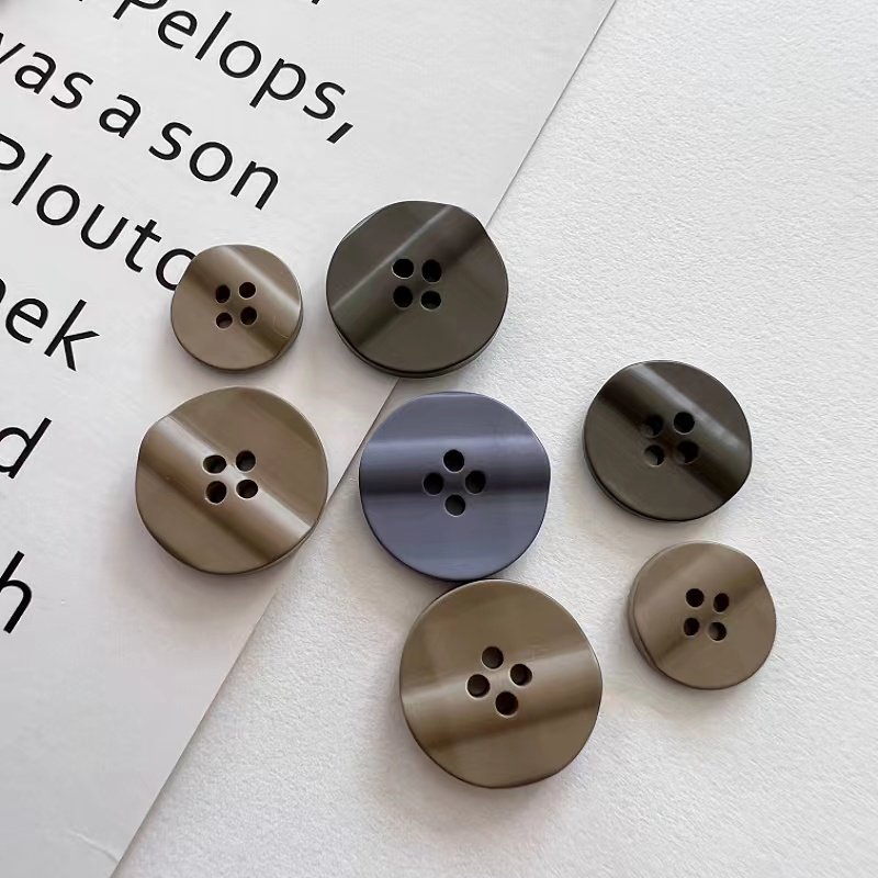 High quality multi color custom environmental suit buckle four holes resin buttons
