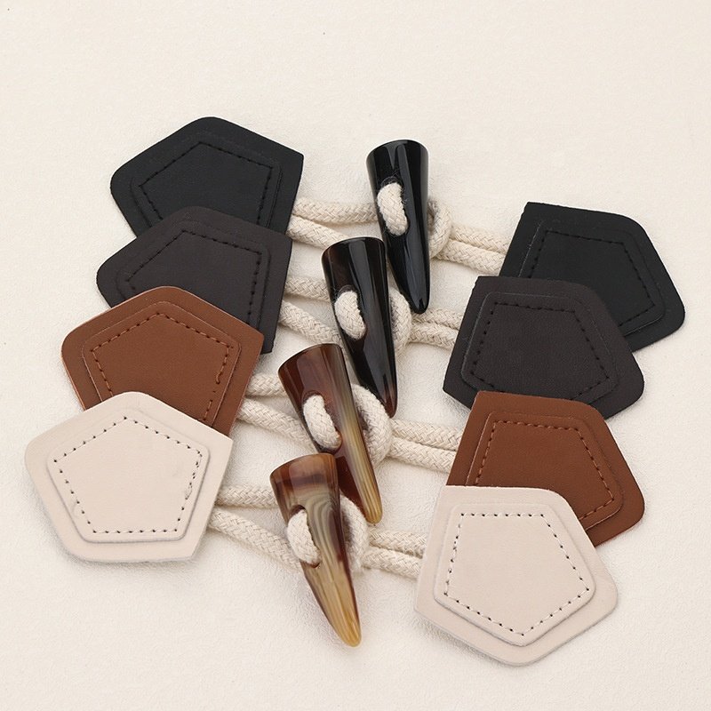 Woolen Coat Trench Coat Button Hot Sale No Pin Buckle Custom Brand Logo Leather Toggles Clothes Coats Horn Toggles Buttons