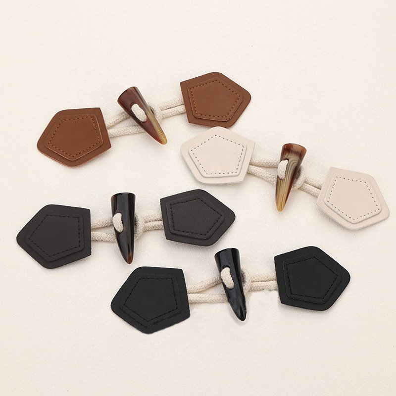 Woolen Coat Trench Coat Button Hot Sale No Pin Buckle Custom Brand Logo Leather Toggles Clothes Coats Horn Toggles Buttons