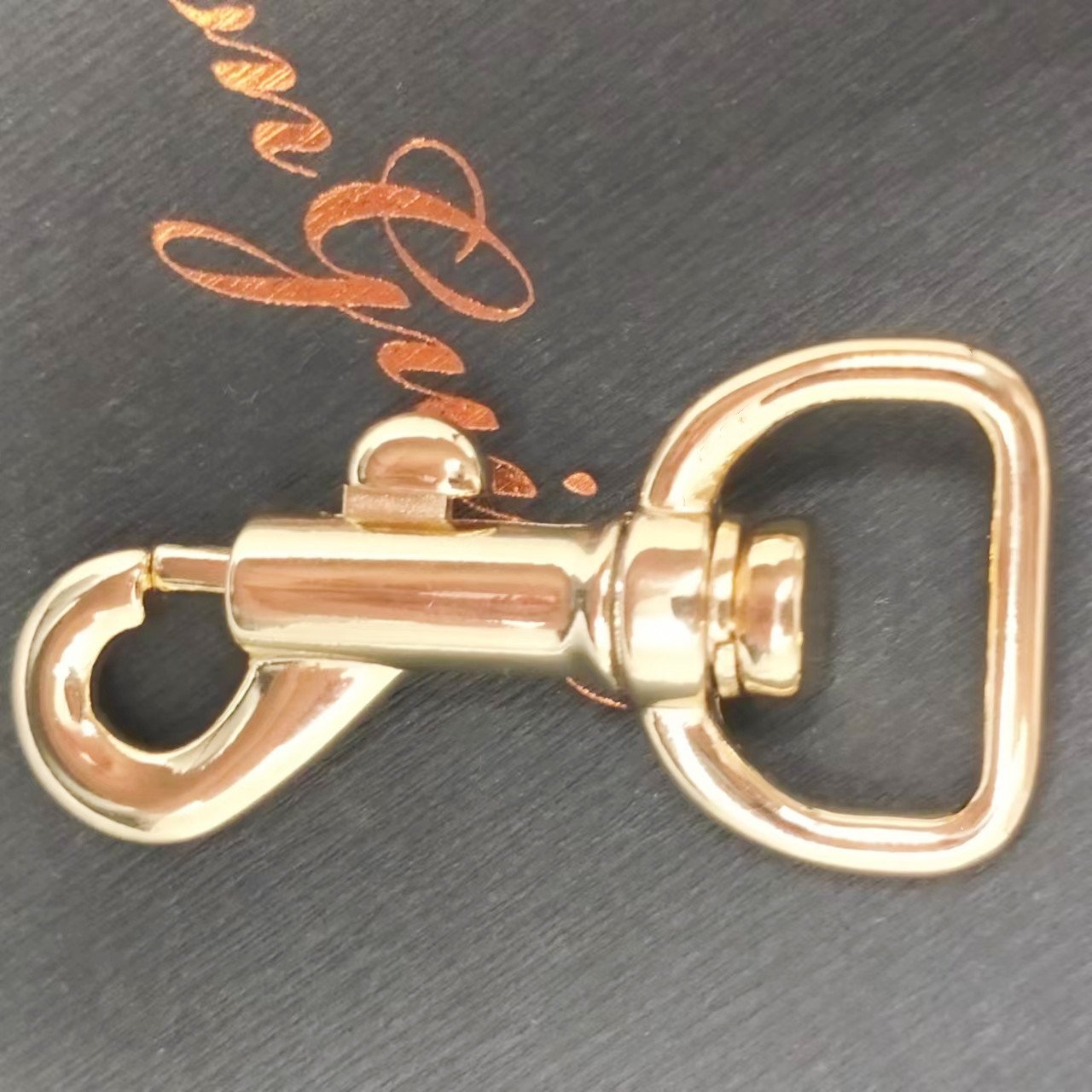 Wholesale Zinc Alloy Dog Hook Handbag Accessories Rotating Clasp For Webbing Strap Keychain Buckle Bag Snap Hook