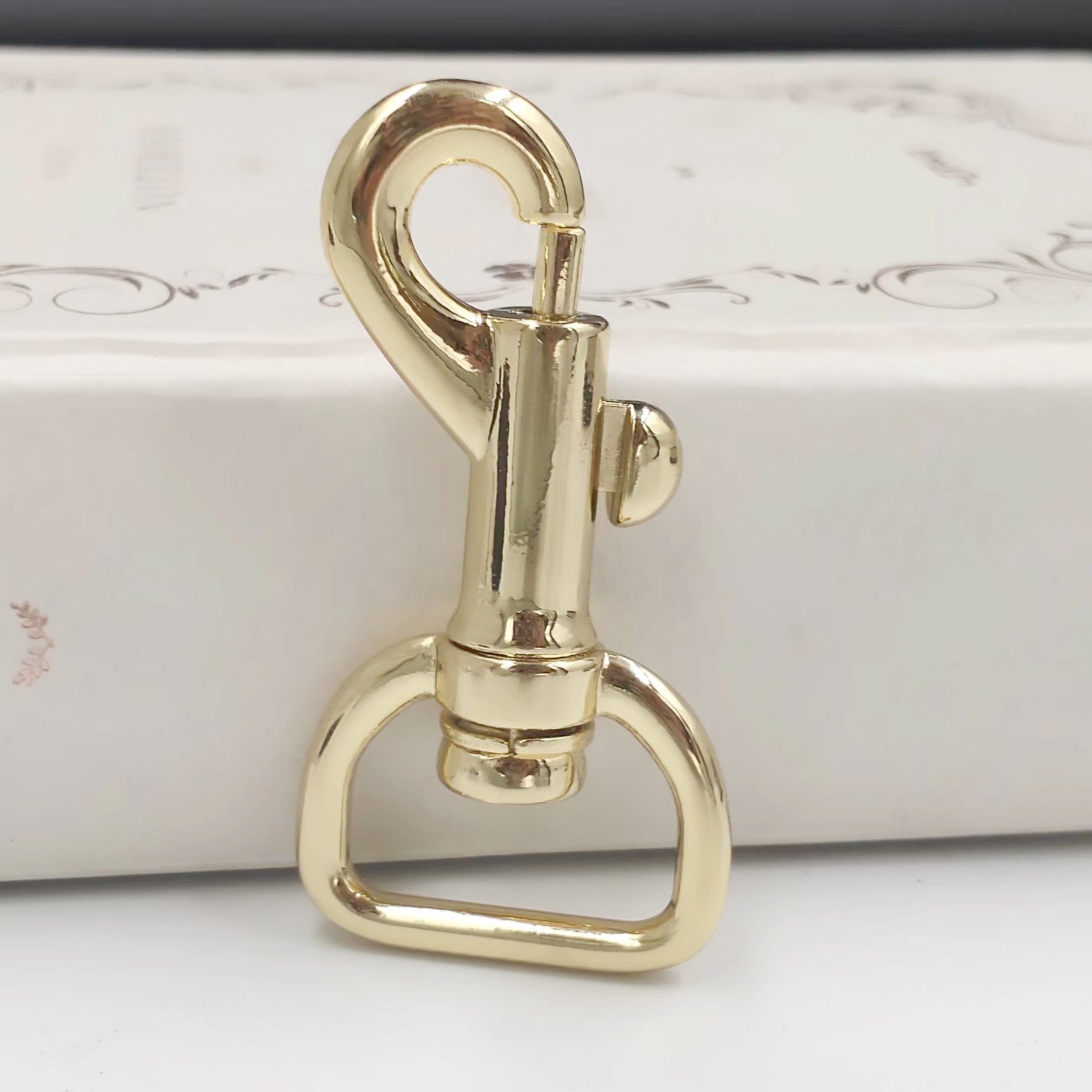 Wholesale Zinc Alloy Dog Hook Handbag Accessories Rotating Clasp For Webbing Strap Keychain Buckle Bag Snap Hook