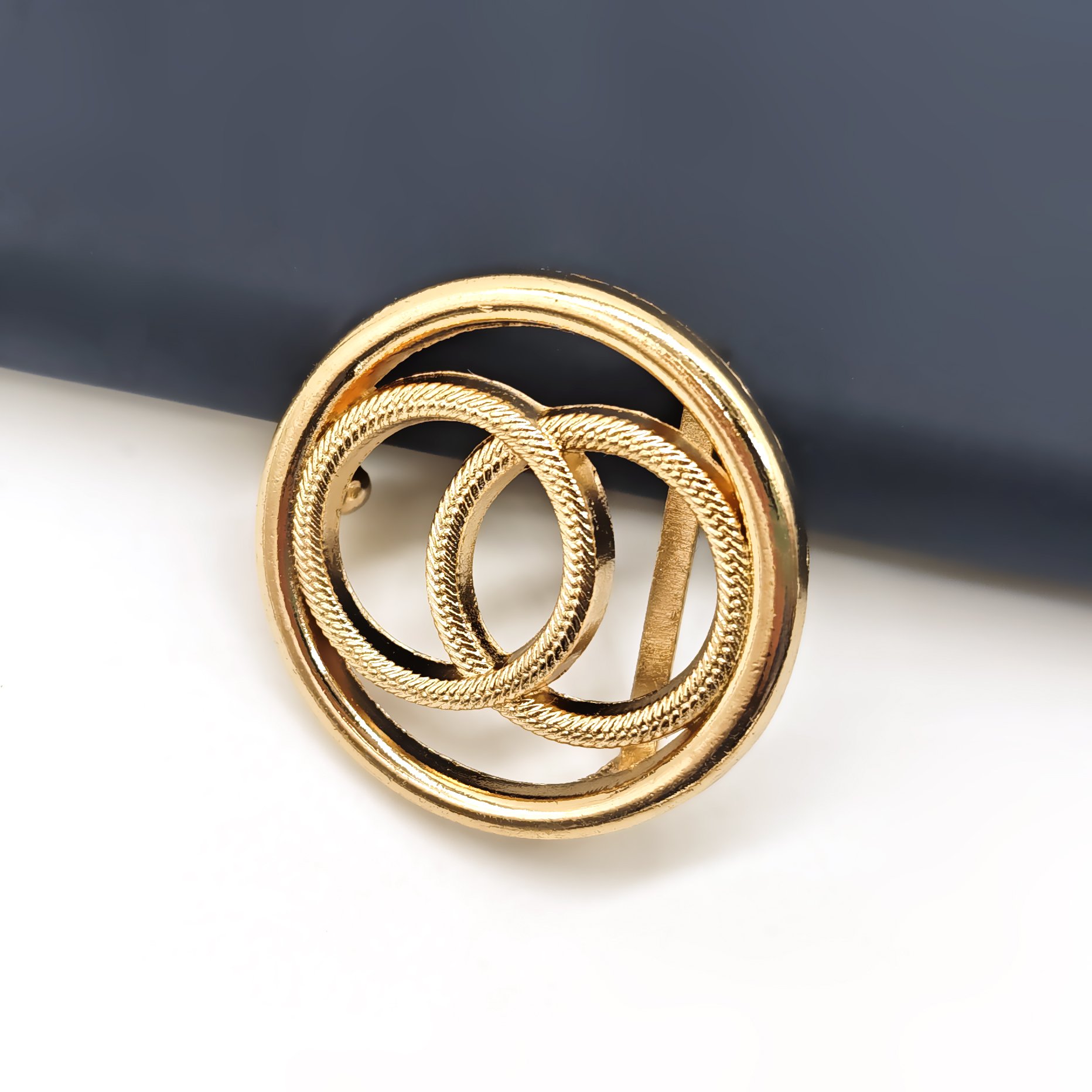Wholesale New Design Decorative Double Cross Ring Plastic Belt Buckle Adjustable Multifunctional Golden Bag Buckle For Ladies
