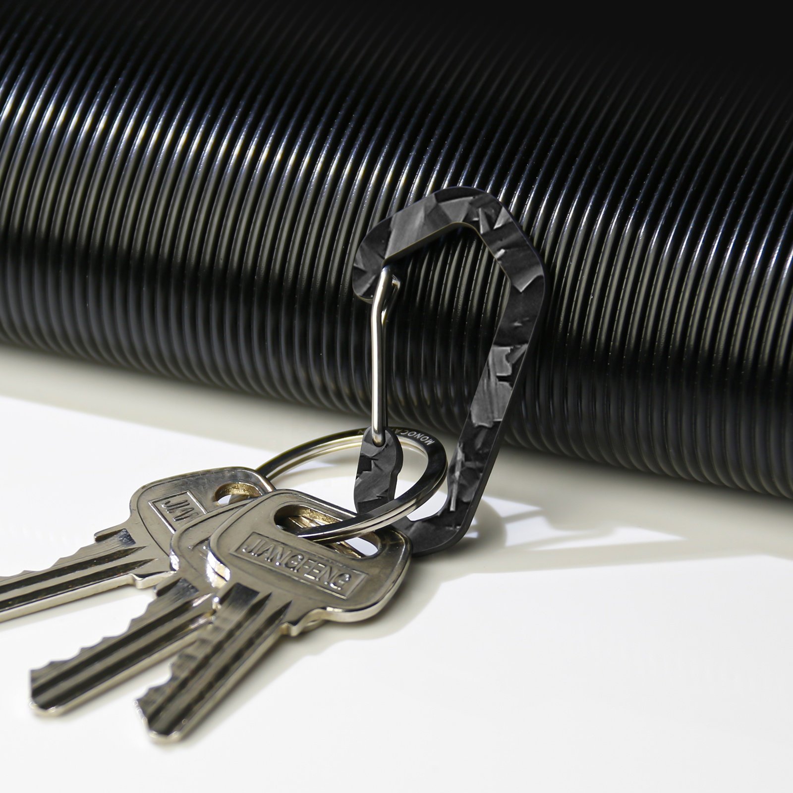 Custom logo high strength forged carbon fiber outdoor climbing carabiner durable safety buckle
