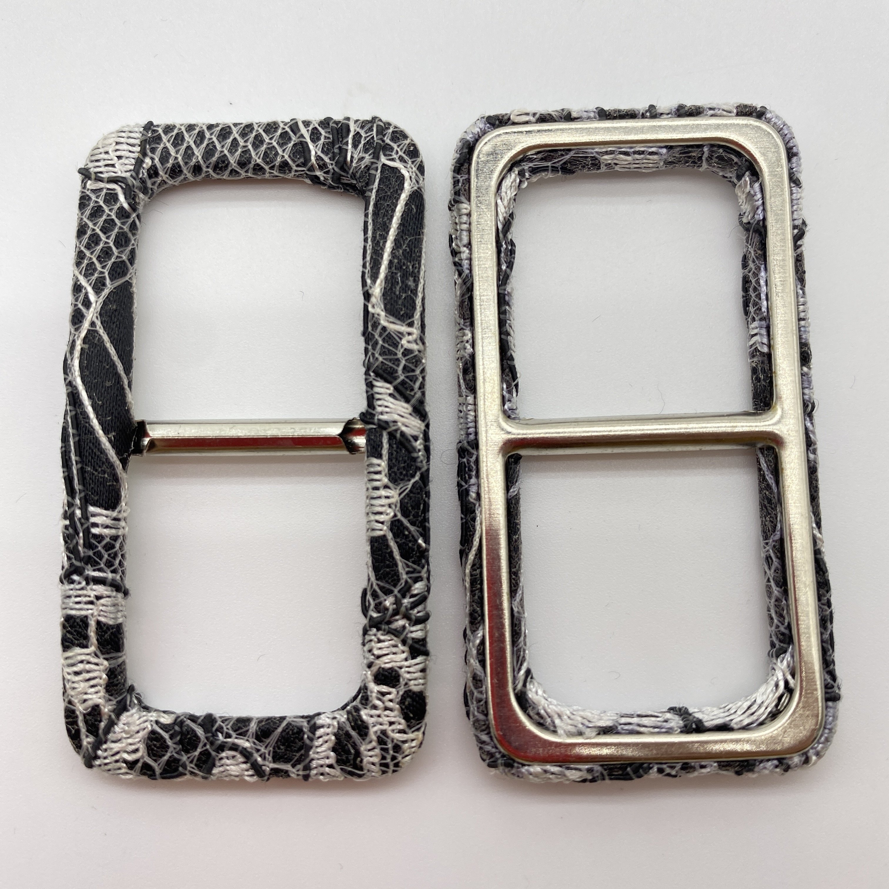 Wholesale Custom fabric covered handmade buckle for clothing and belt