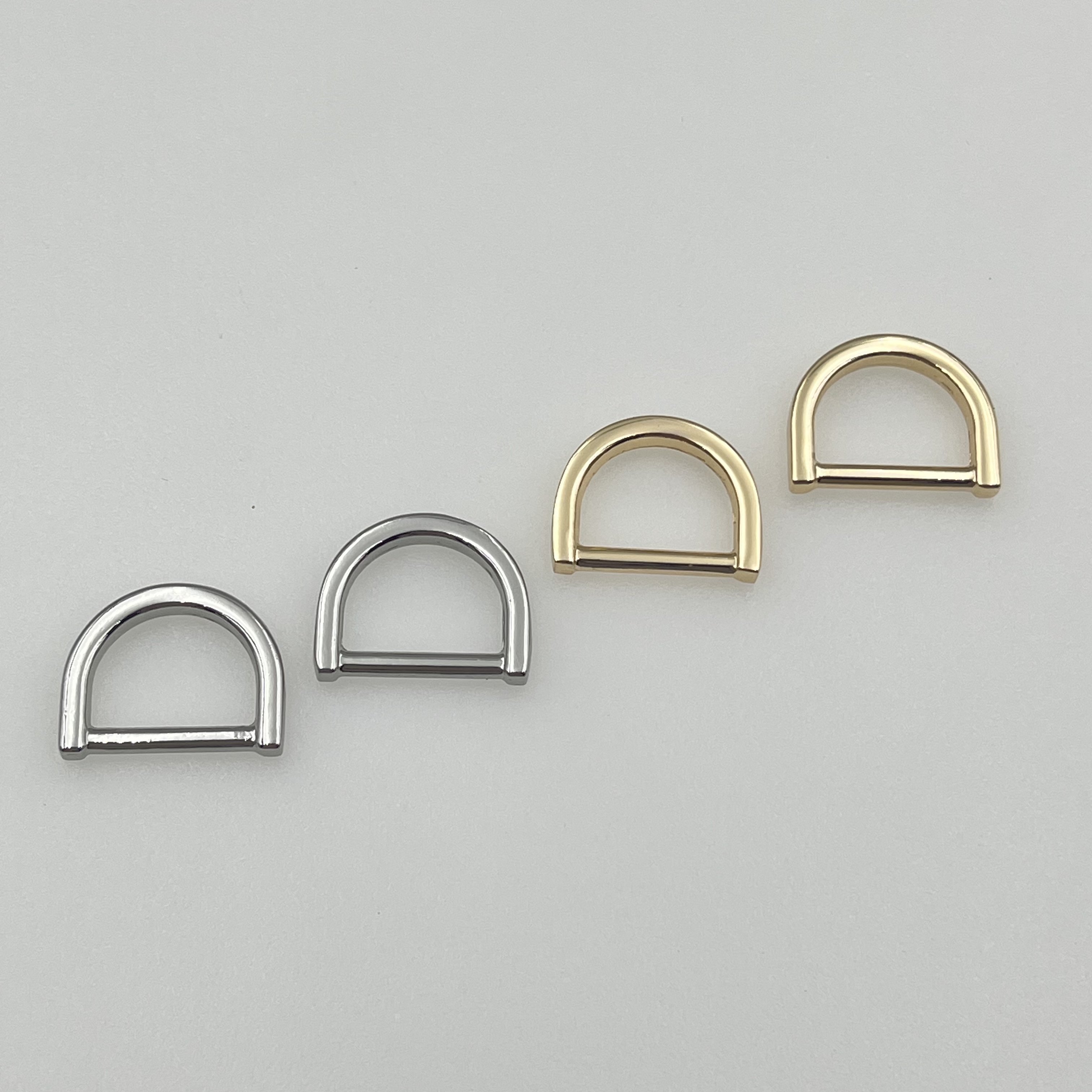 Factory Wholesale Metal D Ring Webbing Belts Buckle Metal Rings for for Belt Bags DIY Accessories Keychains Belts and Dog Leash
