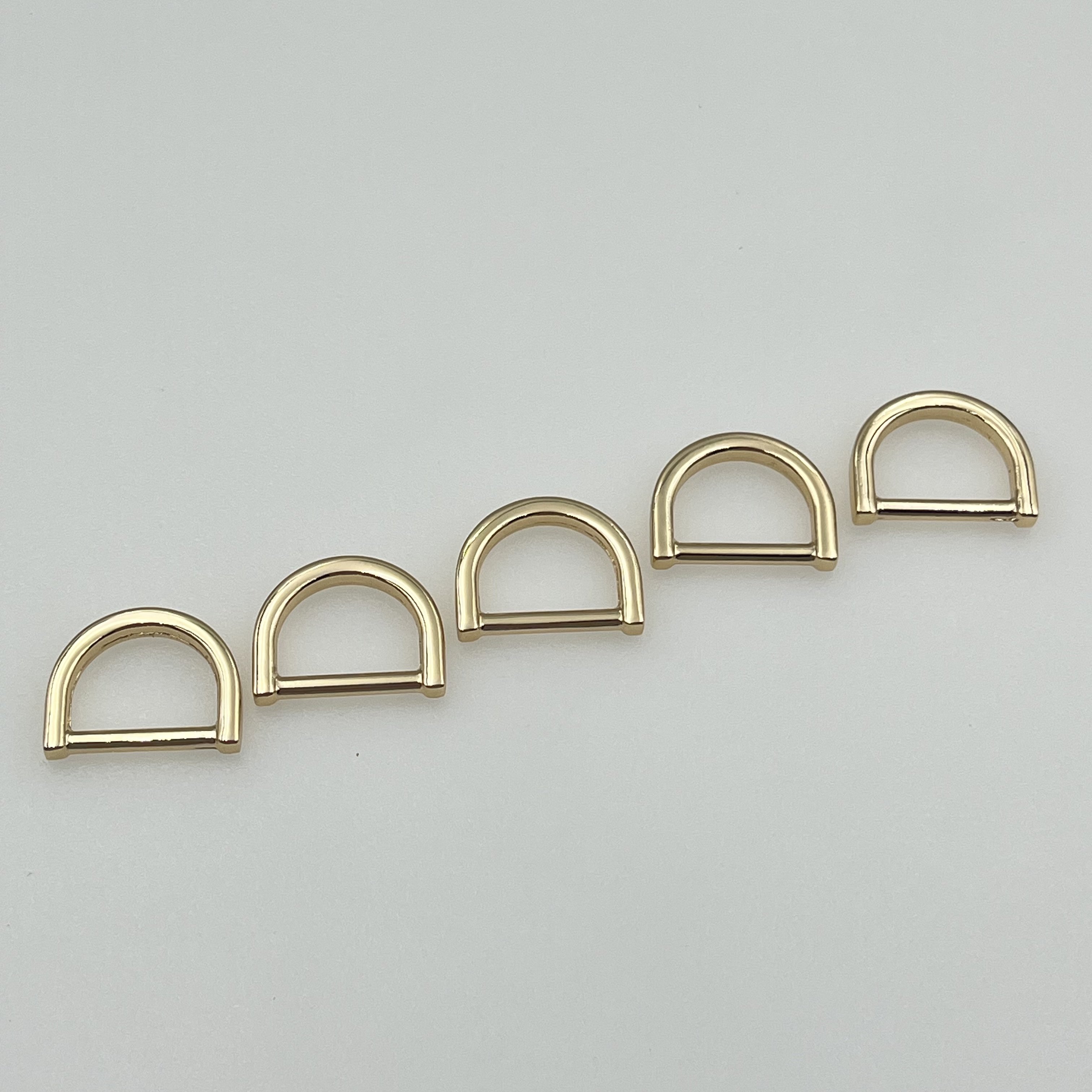 Factory Wholesale Metal D Ring Webbing Belts Buckle Metal Rings for for Belt Bags DIY Accessories Keychains Belts and Dog Leash
