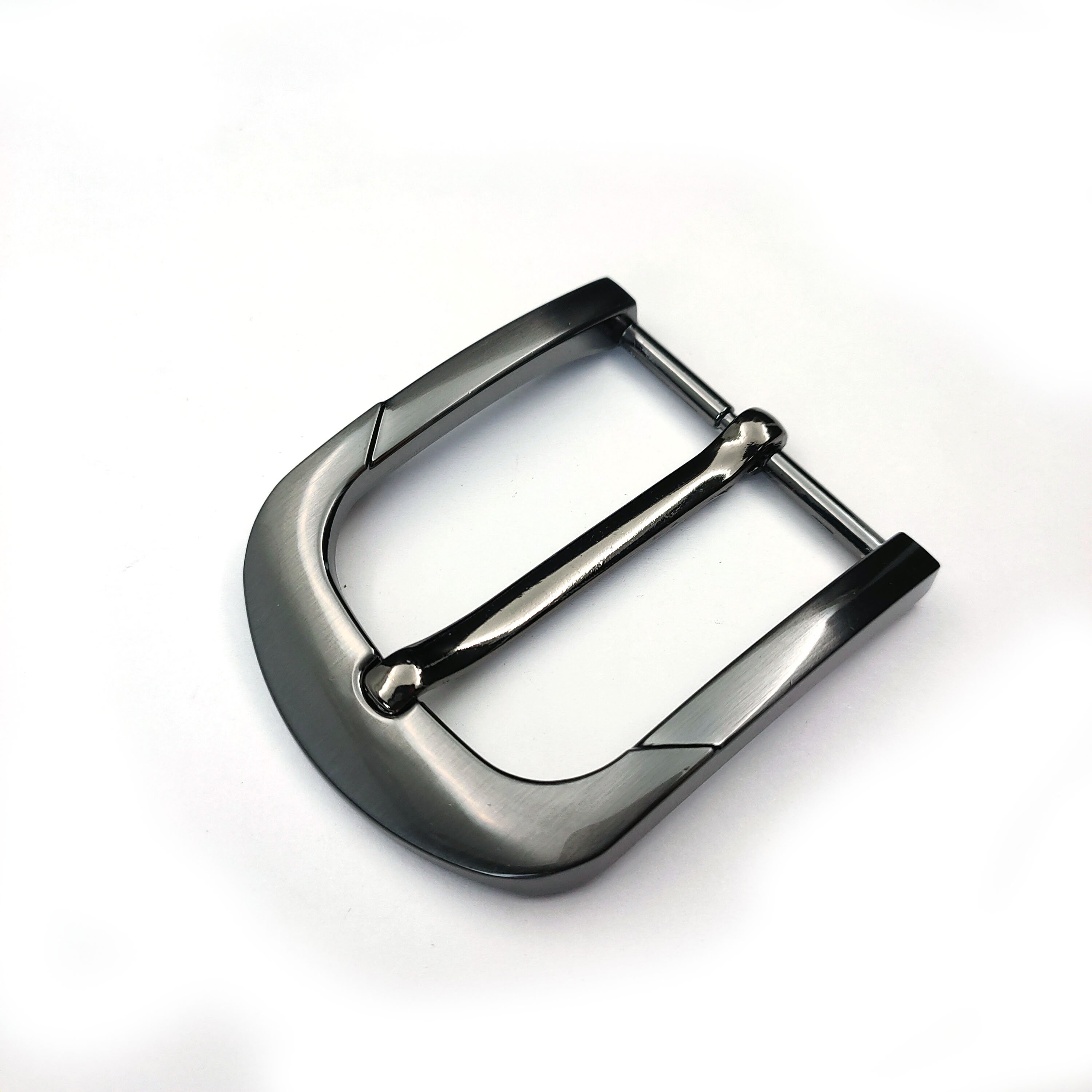 High quality Pin belt buckle customization zinc alloy clip belt buckle hardware adjustable man leather belts with pin buckle