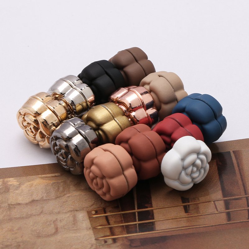 Versatile round magnetic buckle for Muslim fashion - add a touch of elegance to your outfits