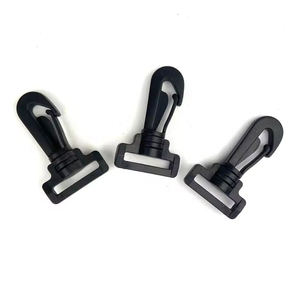 High quality plastic wholesale low price spring belt bag clip lanyard with oval hook and safety buckle