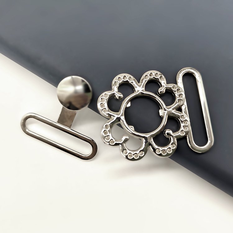 Factory Custom Overcoat Garment Vintage Alloy Quick Release Belt Buckle Metal Decorative Bag Straps Floral Buckle For Women
