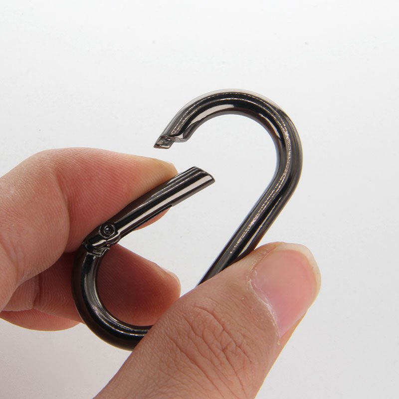 Factory Metal Oval Spring Ring Clasp Spring Open Gate O Ring Carabiner Buckle Handbag Custom Logo Keychain Ring