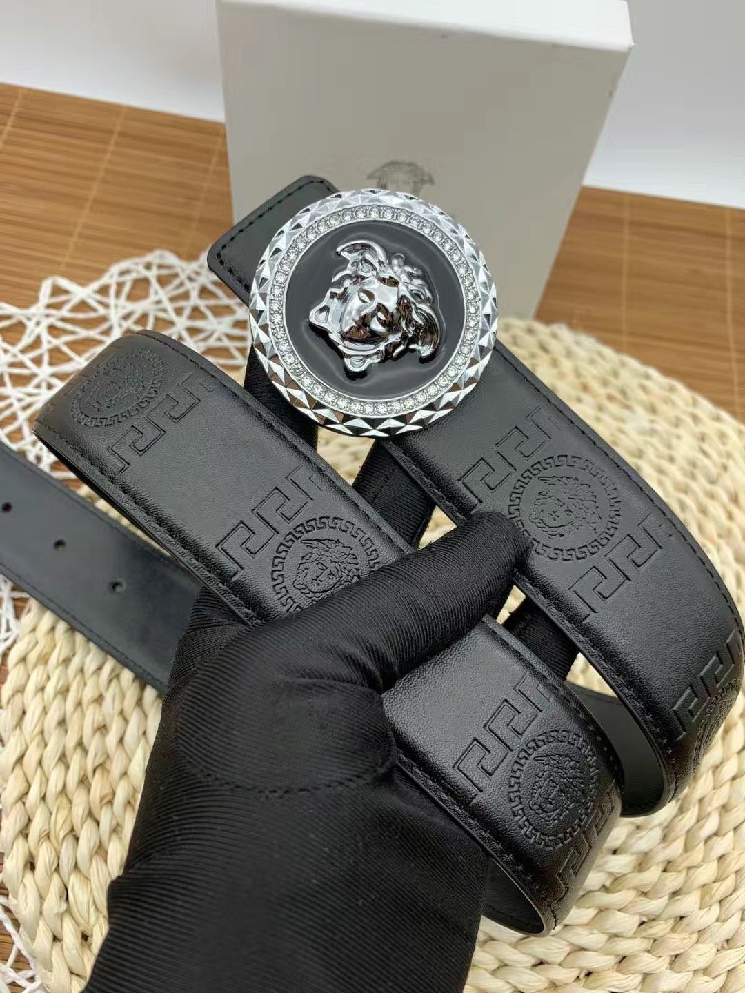 Men Leather Belt Fashion Trendy Rhinestone Buckle Luxury Famous Brand Designer Wholesale Discount (NO box)