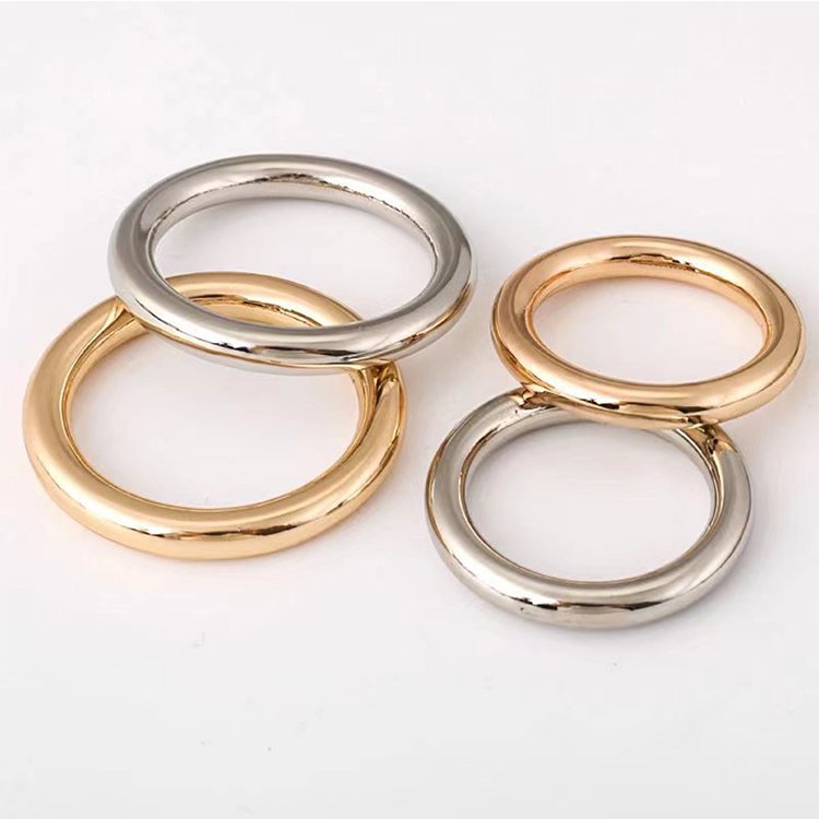 Wholesale cheap high quality Various Size High-grade customized zinc alloy smooth quick release metal triangle buckle