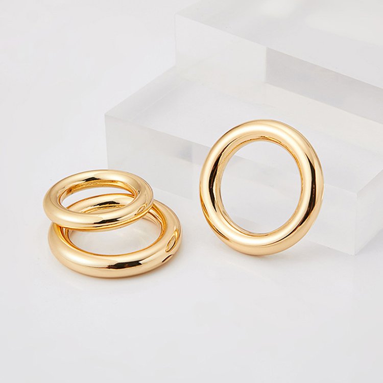 Wholesale cheap high quality Various Size High-grade customized zinc alloy smooth quick release metal triangle buckle