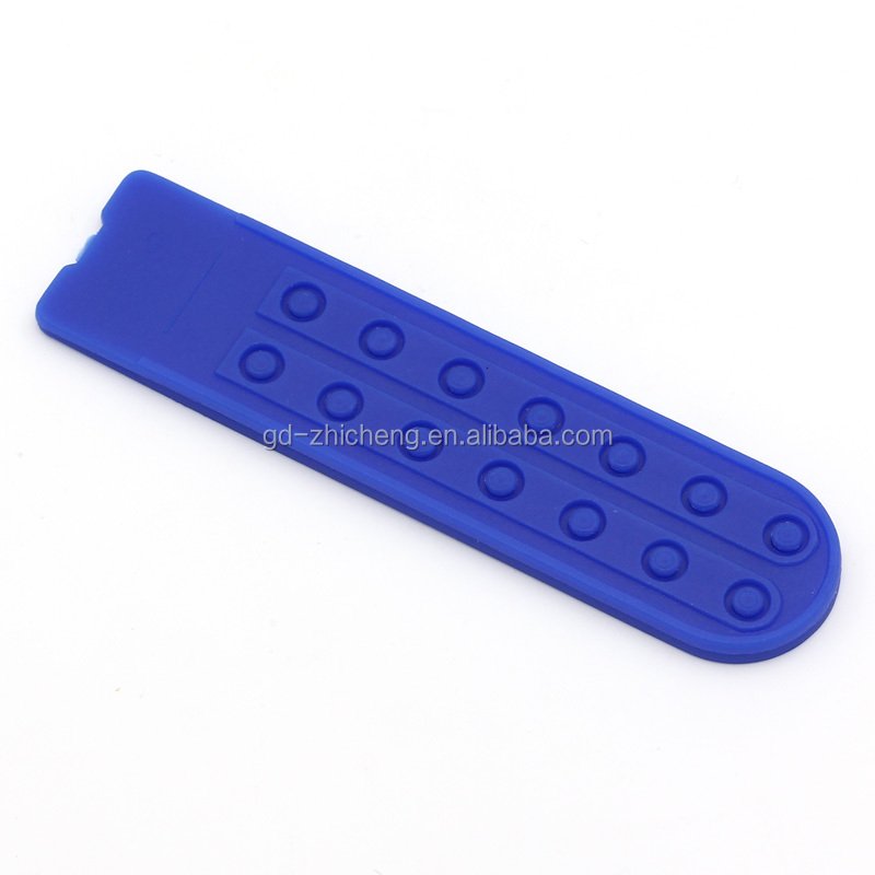 PE Materials Seven Holes Adjustable Buckle For Baseball Cap