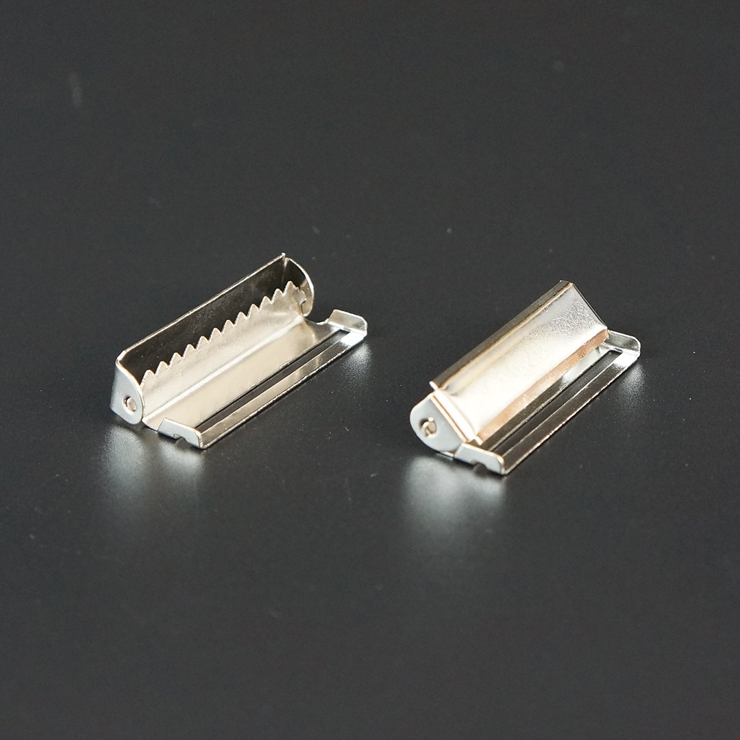 quadrate shape Duck Mouth buckle Strap hardware metal crocodile buckle with rubber Suspenders Buckle Clips