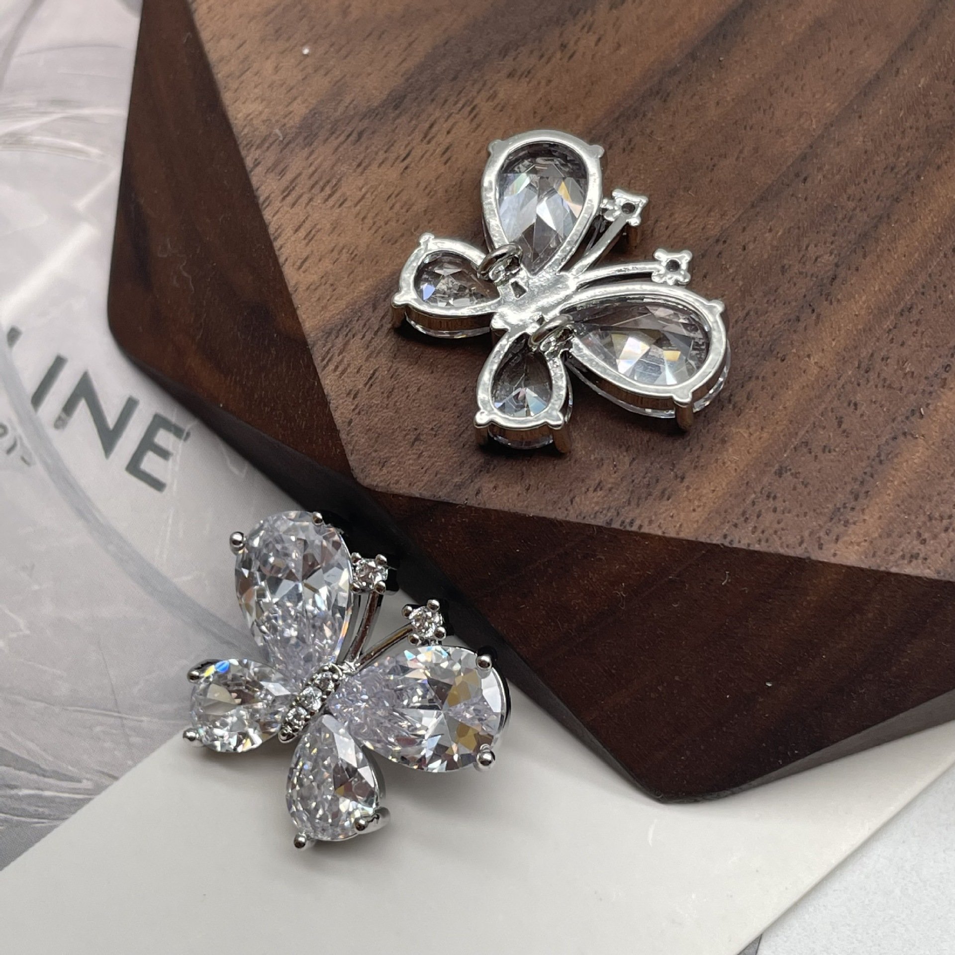 Fancy Crystal Rhinestone Buckle Metal Shank Button Shape Butterfly Zircon Buttons Diy Decor Clothes For Women Coat
