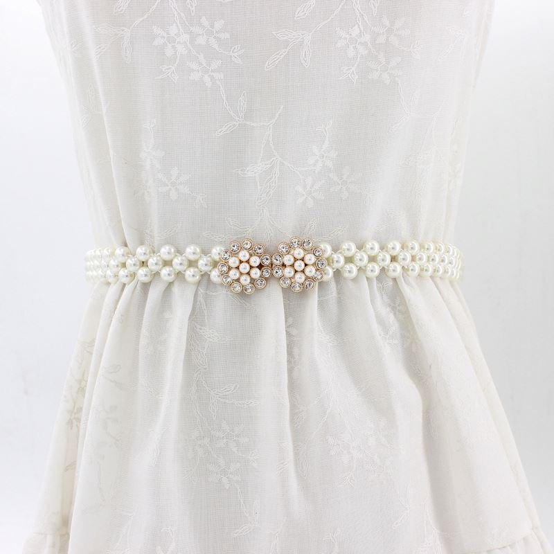 1 Ladies rhinestone Pearl waist chain fashion dress decorated with elastic belt elastic belt with sweet flowers.