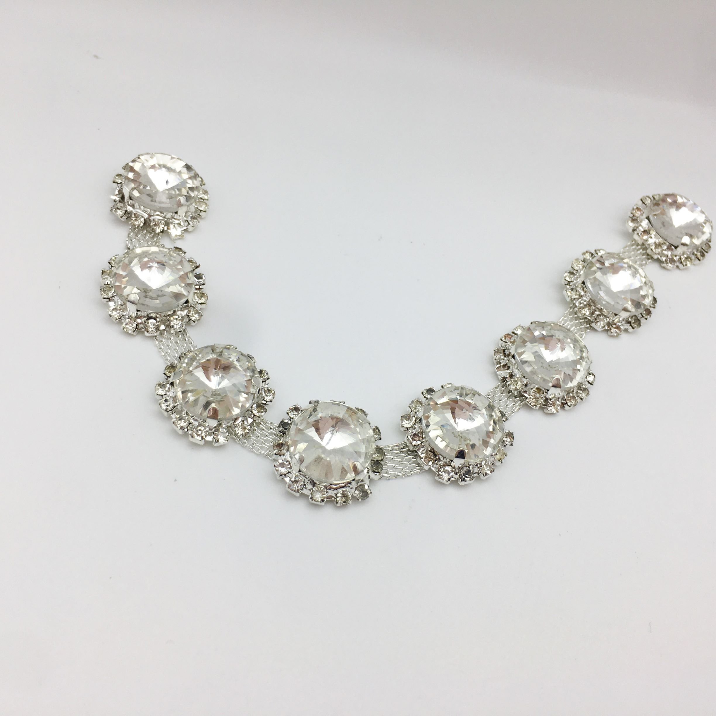 SINRONG Diamond Water Flower Chain Flatback DIY Crystal Glass Wedding Dresses Clothes Jewelry Making Round Rhinestones