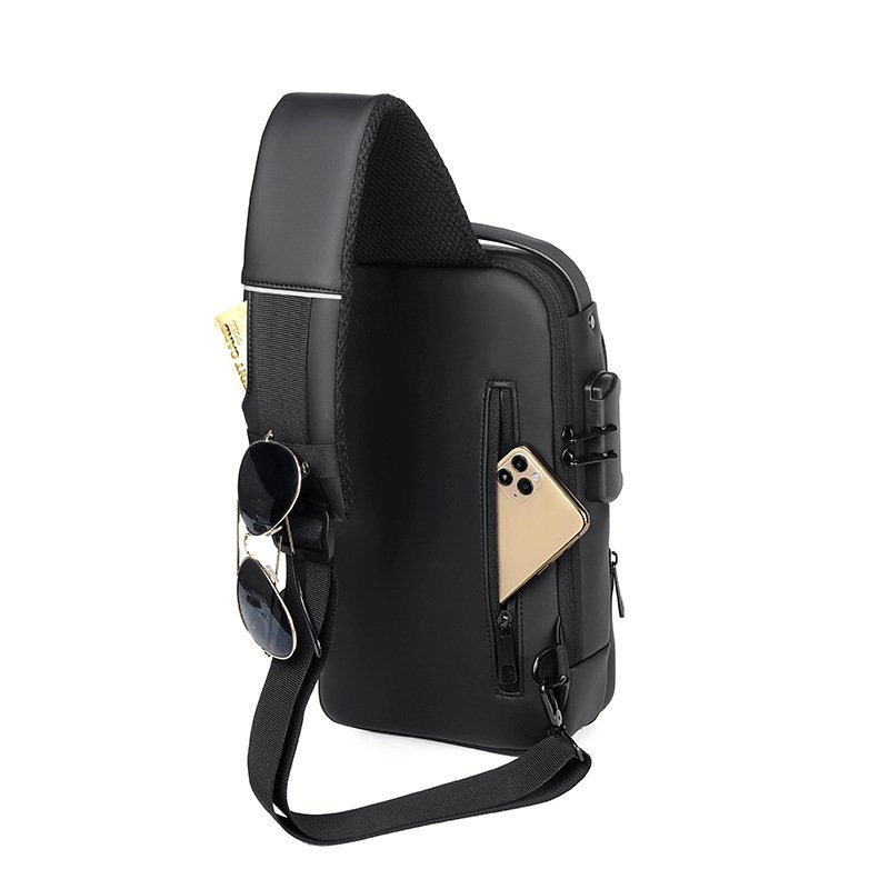 July Anti Theft Chest Bag Rechargeable Large Capacity Crossbody Bag Custom Mens Crossbody Sling Bag