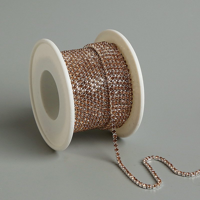 New Fashion Glass Crystal Rhinestones Chain Sew on Trimming Close Cup Rhinestone Chains Roll For Belt DIY Shoe Decoration