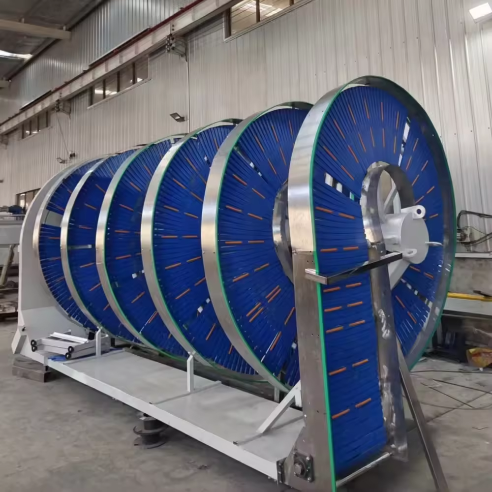 Vertical Lifting Flexible Screw Feeder Spiral Elevator chain roller for carton totes