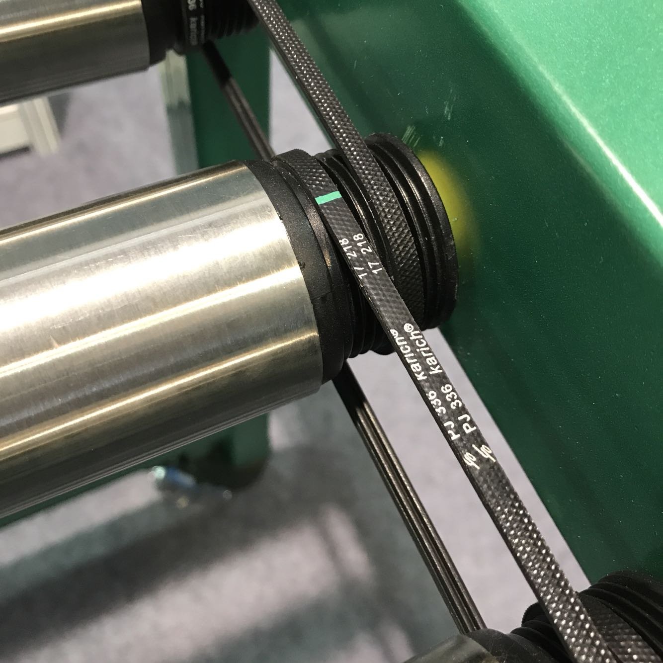 pj388Special belt for logistics conveying roller machine multi wedge belt Hutchinson conveyxonic belt