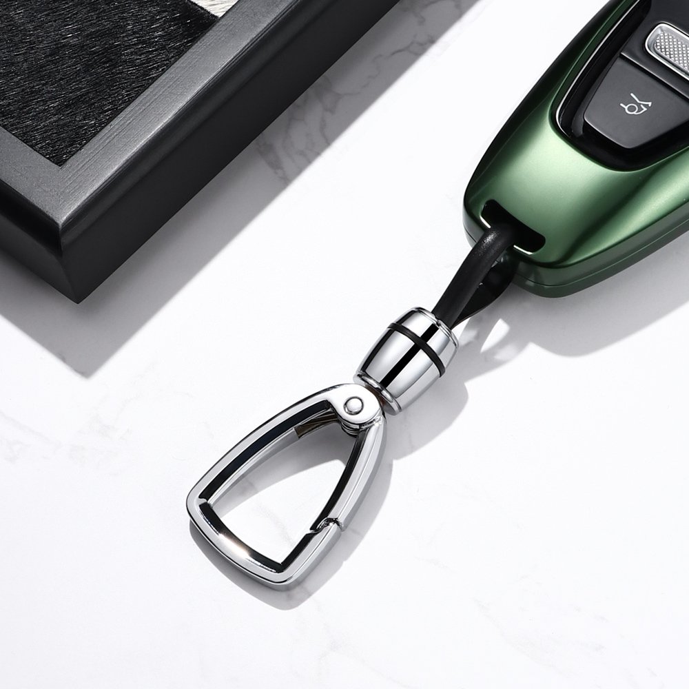 In stock high-end zinc alloy keychains can be customized personalized creative car keychains can be hung with belts.