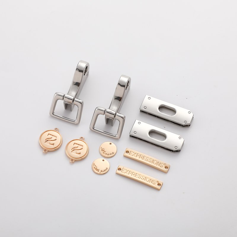 Customized alloy metal label gold plate brand name tag engraving logo for handbag clothing