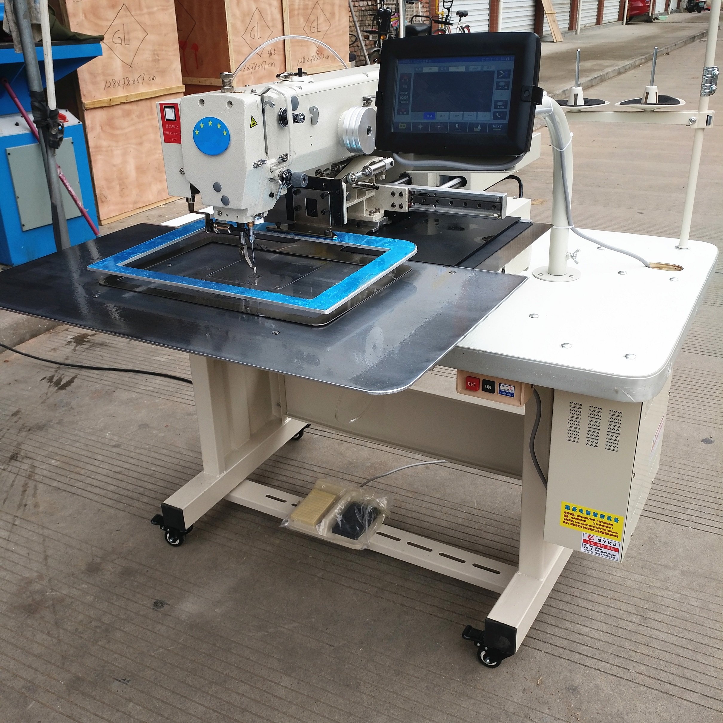 Automatic 3020 Pattern Sewing Machine 2000 RPM Leather Shoes Sofa Sewing Car Seat Industrial Computer Pattern Sewing Machine