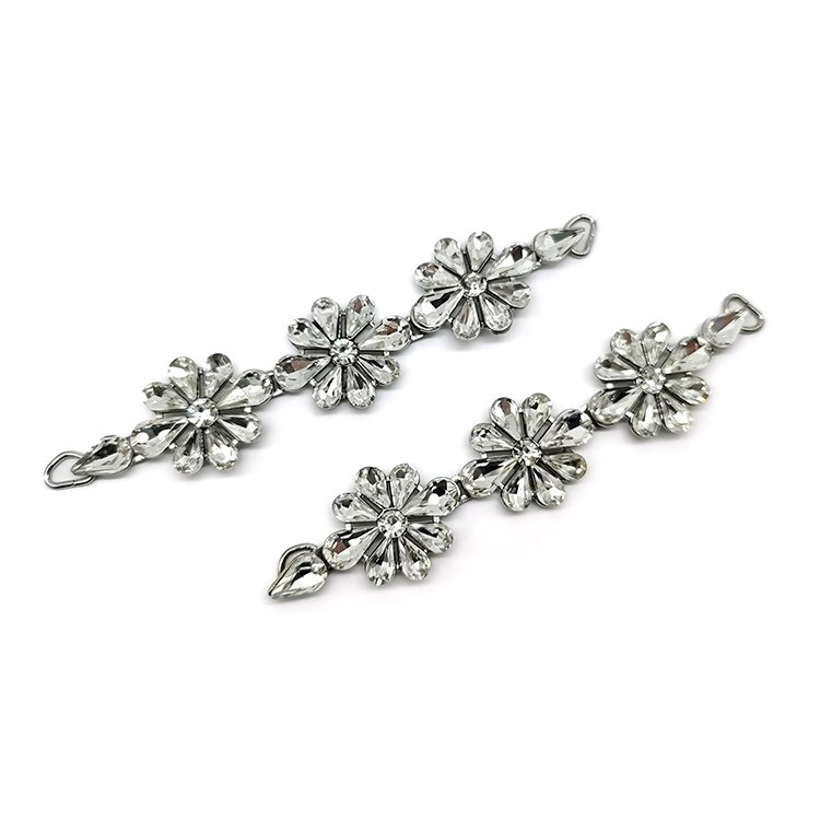 Wholesale New Designer Luxury Silver Plated Flower Style Bag Buckle Metal Decorative Rhinestone Shoes Buckles For Women
